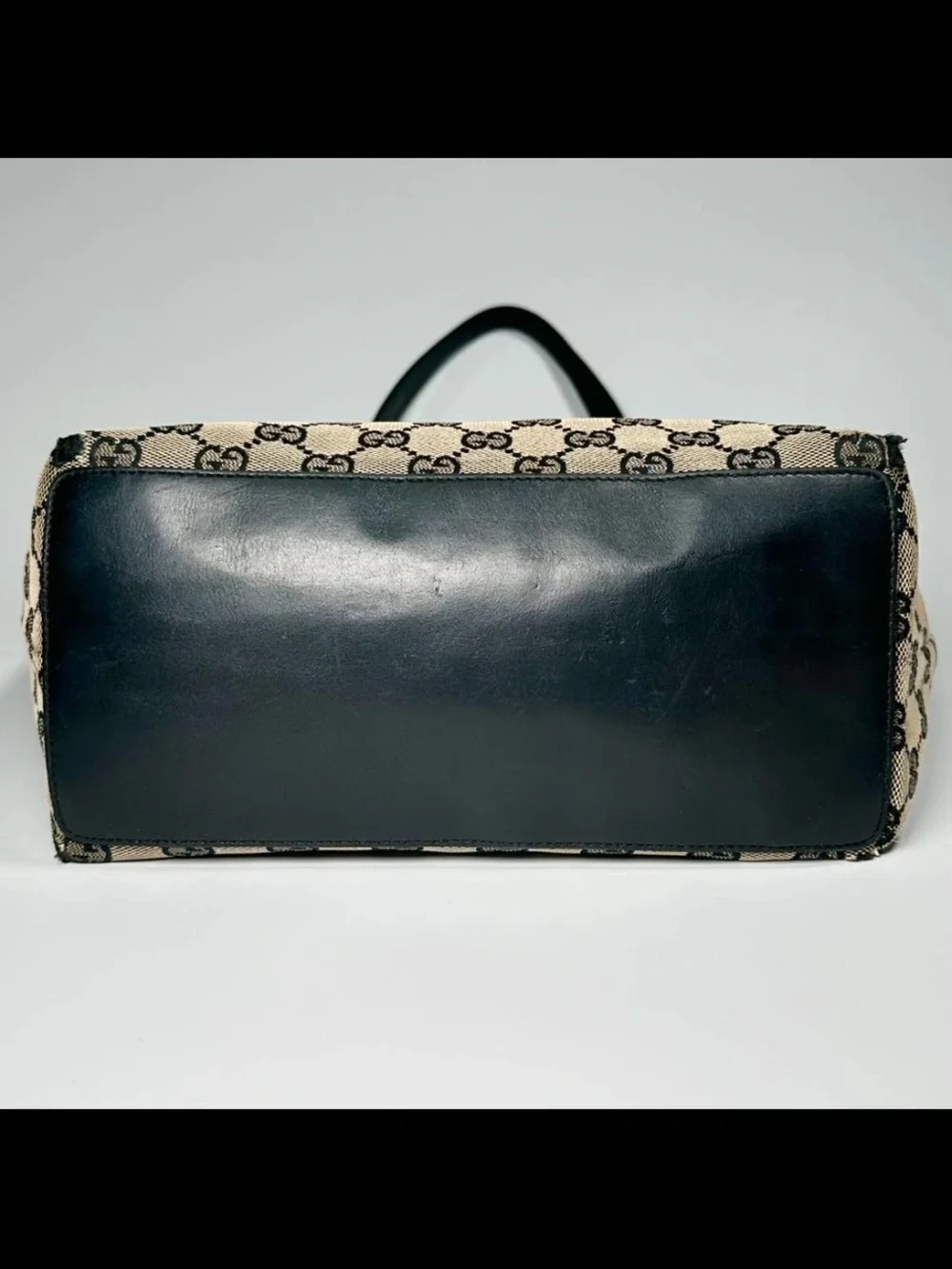 Gucci Monogram Canvas Tote Bag in Beige/Black